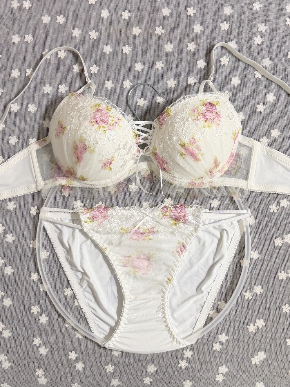 US-34B/JP-C75 Japanese Brand Rose Embroidery Satin Bow Decoration Bra Panty Set